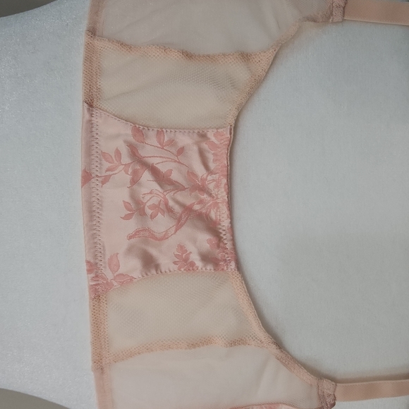 Nwt Victoria's Secret Very Sexy Floral & Mesh Garter Belt - Picture 2 of 10